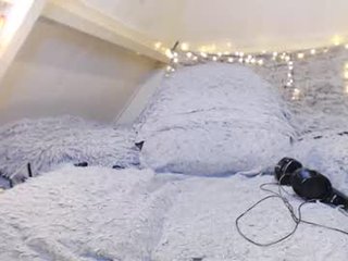 chanel_xxl 30 y. o. cam girl gets her ass hard fucked by her partner