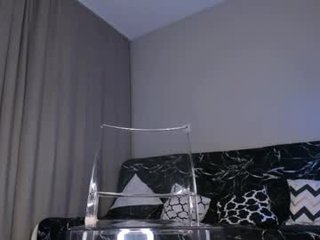 emmaeu 99 y. o. teen cam babe wants to be fucked online as hard as possible