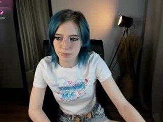 morgy_ 18 y. o. teen cam babe wants herself off with the shower massage online