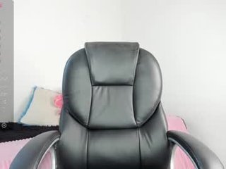 alessa_weet 23 y. o. young smoke