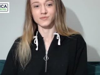 weltmilen 22 y. o. fingering ohmibod