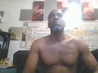 slim484035 50 y. o. ebony cam babe already knows how to cum and how to squirt