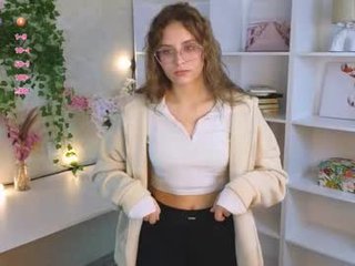 steffaniebrais 18 y. o. 
