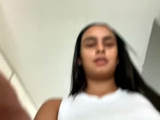 tatianac18 19 y. o. teen cam girl plays with her tight pussy