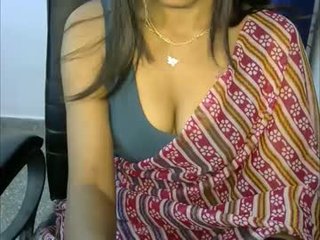 sara_shrma 24 y. o. cam girl likes using hot adult toys live on XXX cam