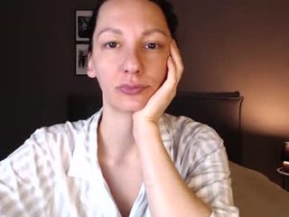 smalltittsbigsoul 28 y. o. close-up cum show