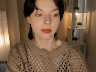 carleegoga 18 y. o. 
