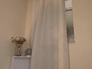 shkendall 23 y. o. pussy stretched wide with huge toys