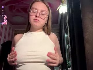 dixiehein 0 y. o. cam whore loves a nice facial online