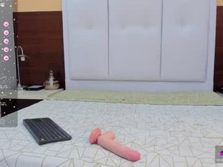 kinyboobs_gh 26 y. o. nude cam girl loves anal live sex so much