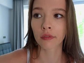 _demi_dee_ 18 y. o. close-up massage