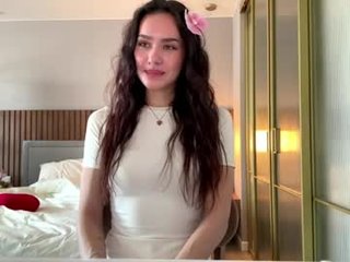 aisha_eilish 18 y. o. 