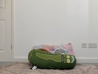 xxkimber_bentonxx 0 y. o. cam girl plays with ohmibod and toys alternately on XXX cam
