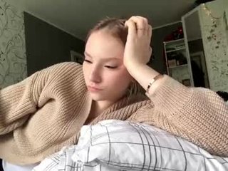 carolynmangen 18 y. o. 