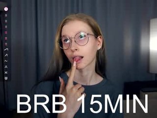 leolakorner 18 y. o. teenage cam girl plays with her ass hole