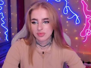 harley_kimm 18 y. o. young femdom
