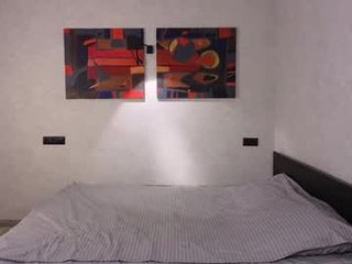 eveliley 18 y. o. teenage cam girl plays with her ass hole