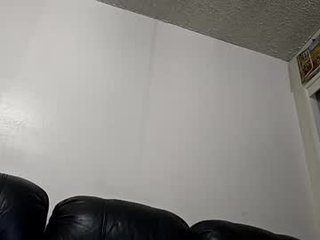 keepingmiyouth 30 y. o. big tits cam babe strips her body naked