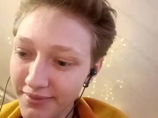 brittaneyglicher 18 y. o. 