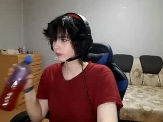 leigharedcross 18 y. o. 