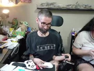 fuck_i_dunno 0 y. o. curvy couple