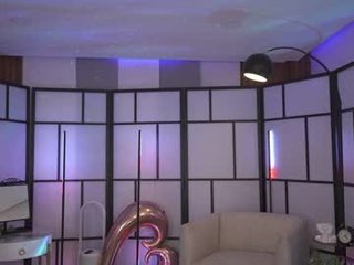 gigi_ulala 21 y. o. spanish cam babe wants her asshole humped on camera