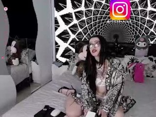 lilithcaine 27 y. o. tattooed cam girl enjoying live fetish action
