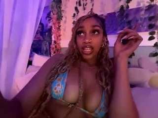 prettyblackgal 19 y. o. teen cam babe wants to be fucked online as hard as possible