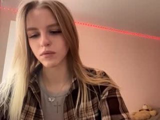 hazelbelgrade 18 y. o. 