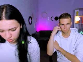 astren_villo 19 y. o. blonde teen cam babe plays with her tight asshole