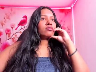 thais_waldrof 23 y. o. spanish cam babe wants her asshole humped on camera
