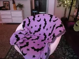 _spencer 25 y. o. slim cam babe with shaved pussy ready for everything online