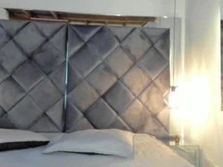 honey_liizzy1 0 y. o. young pussy