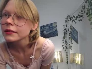 alisa_lisova 18 y. o. 