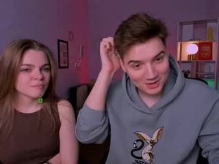 xevier_loyd 23 y. o. teen cam babe offers her round asshole for deep penetration