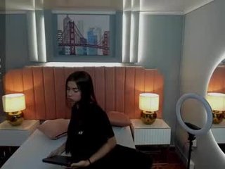 charlotte_cooper2 20 y. o. petite ass