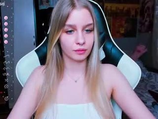 bunny_wetty 18 y. o. young dildo