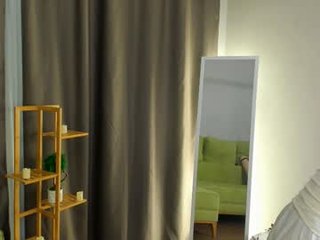 lienstevinson 20 y. o. beauty nude cam babe live sex in the morning