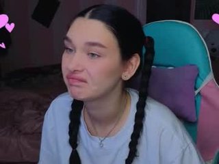 mella_freya 21 y. o. 