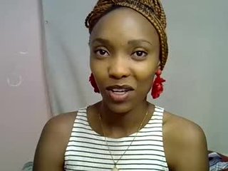 petite_greatness 0 y. o. petite ass