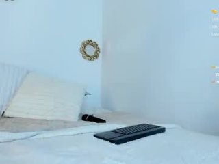mystic_carito 40 y. o. cam girl presents anal squirting online