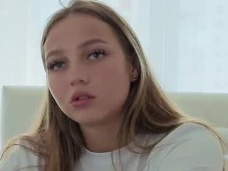 katrinrobins 18 y. o. cute teen cam babe loves XXX cam action with her perfect ass