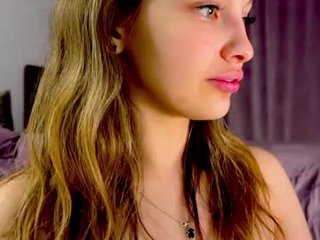 mileyy_cutee 19 y. o. young english