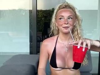 lolasinclairr 18 y. o. 