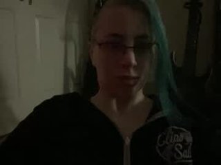 goddesslilith 29 y. o. cam babe with small tits loves when her wet holes clean