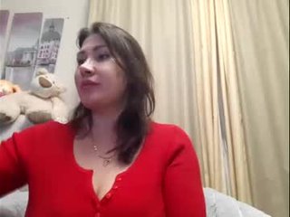 roxolanaa_sexy 42 y. o. cam girl with shaved pussy loves live sex for you online