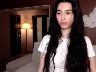 elvabreed 18 y. o. 
