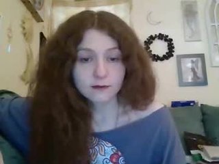 queencrimsonlvx 0 y. o. 