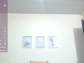 lola_calypso 33 y. o. ebony cam babe already knows how to cum and how to squirt