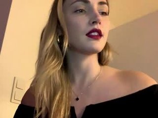 ameliehotsexy 25 y. o. big tits live sex action in the chatroom